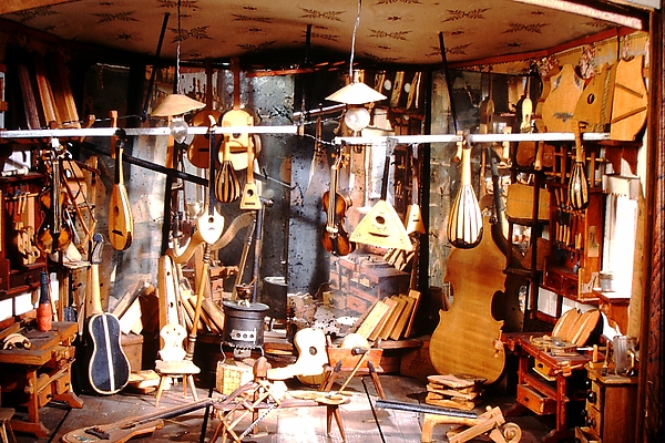 Luthier's Workshop Model